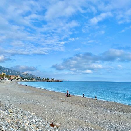 Bioves En Duplex-Climatisation-Centre Ville-Plage Menton Exterior photo